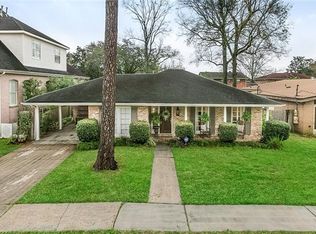 9437 Roslyn Dr, River Ridge, LA 70123