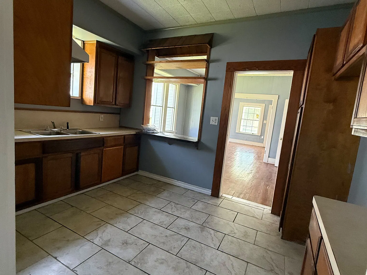 3 bed, 1385 sqft, $1,400 — Photo 3