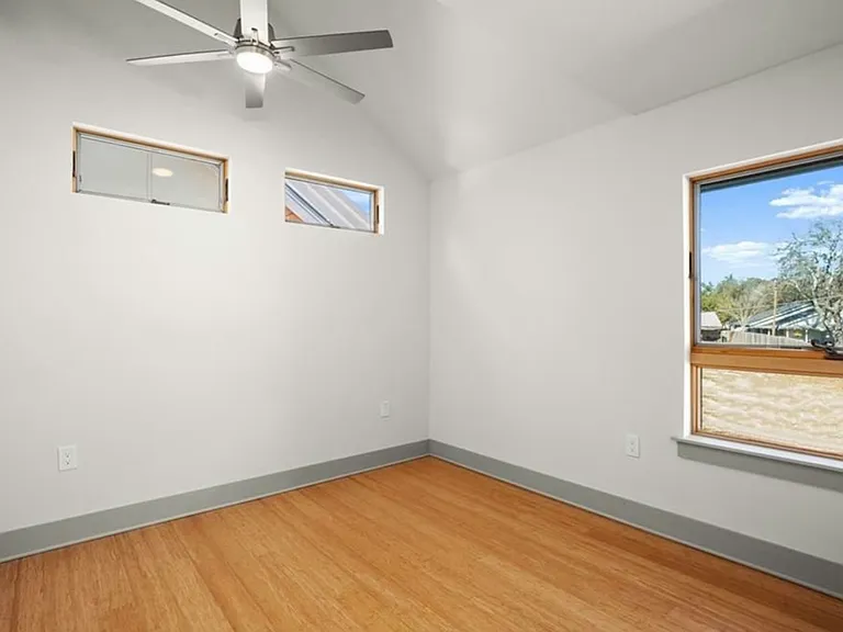 3109 Sacbe Cv — Photo 37
