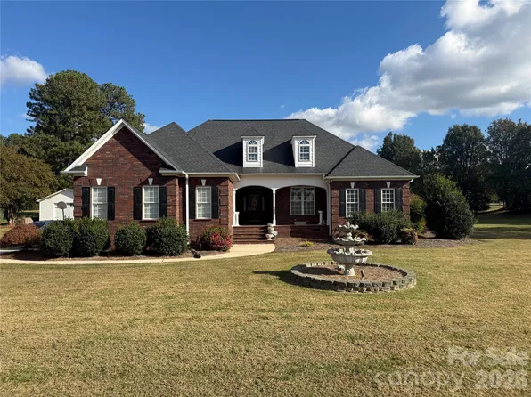 152 Fisher Farm Ct, China Grove, NC 28023