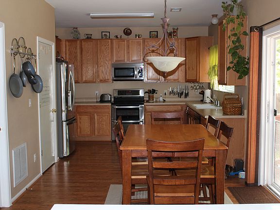 Kitchen/Dining