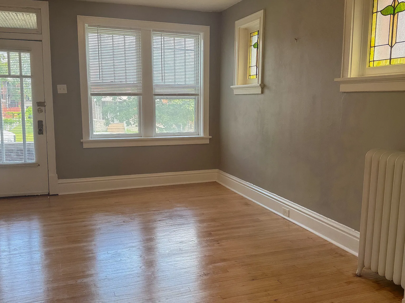 4992 Mardel Ave — Photo 2
