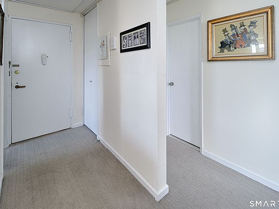 4th image of 2625 Park Avenue #9N