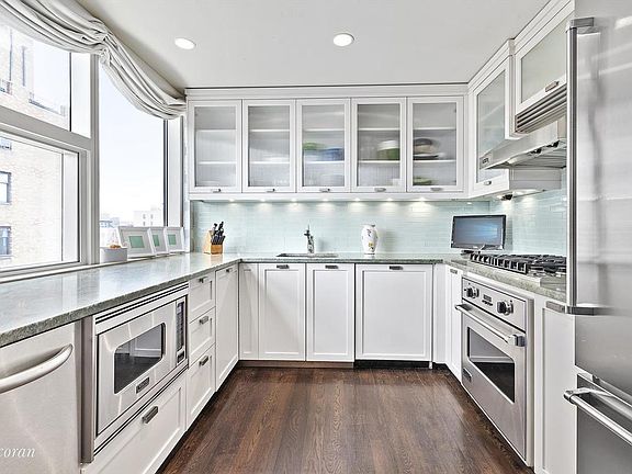 4th image of 2628 Broadway APT 14B