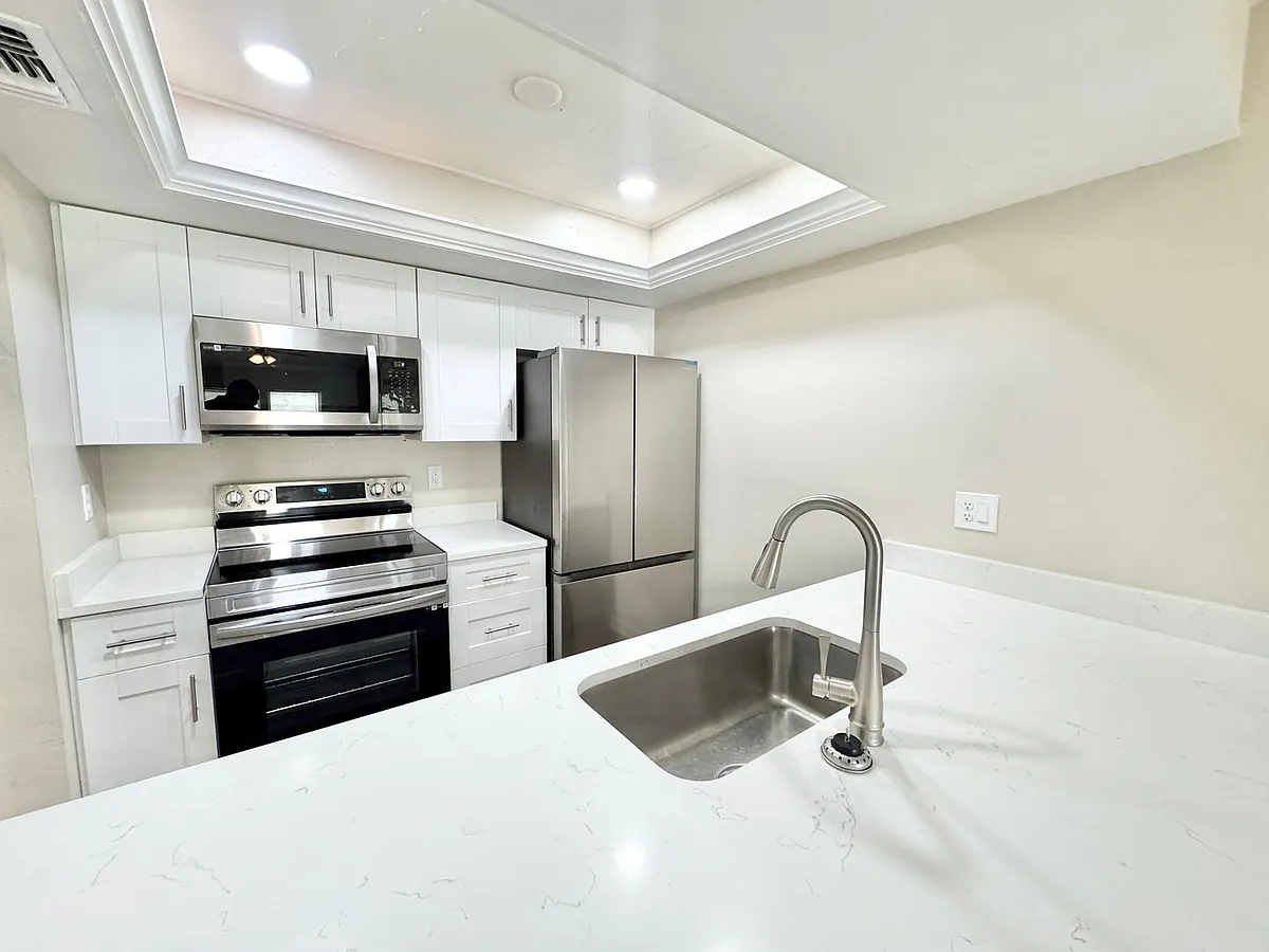 Building Photo - P (Lake Pointe Condo Rentals)