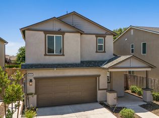834 Amanecer Ave, Clovis, CA 93619
