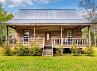 921 Bilbo Rd, Lumberton, MS 39455