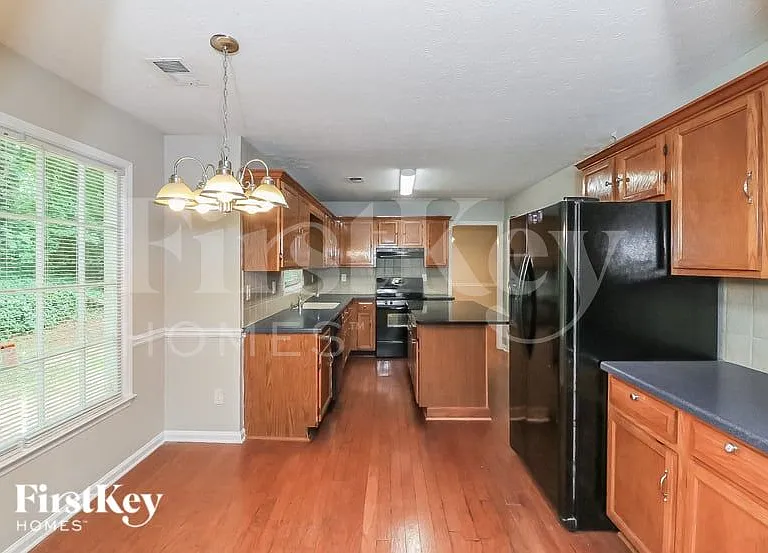 1827 Hickory Creek Ct NW — Photo 8