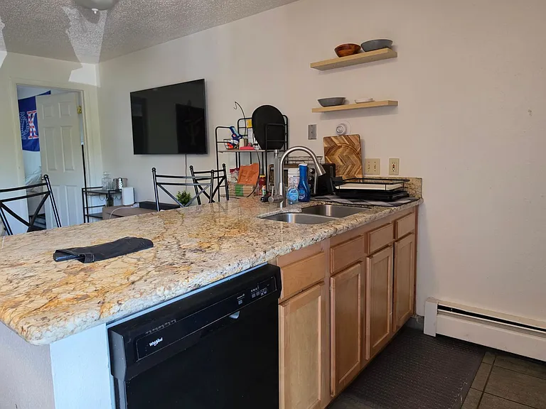 1065 University Ave #115 — Photo 3