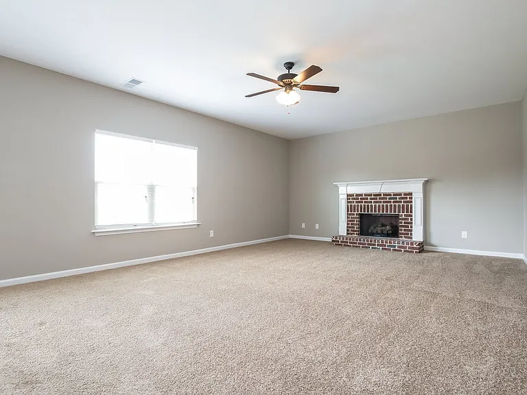 39 Hamilton Blvd NW — Photo 3
