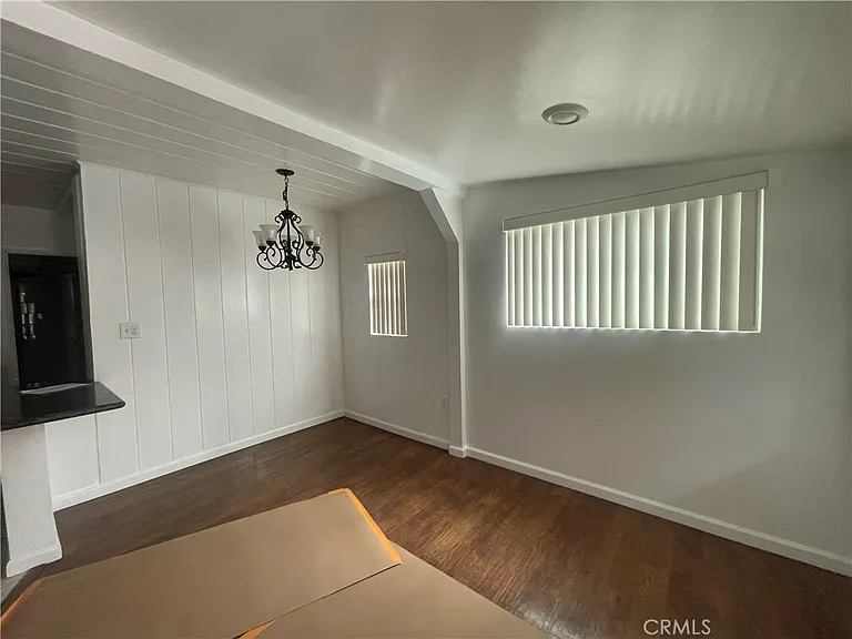 136 W Orange St — Photo 3