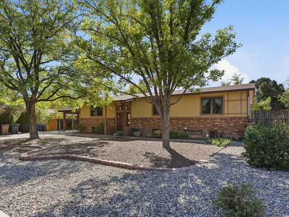 467 Pruitt Ave, White Rock, NM 87547