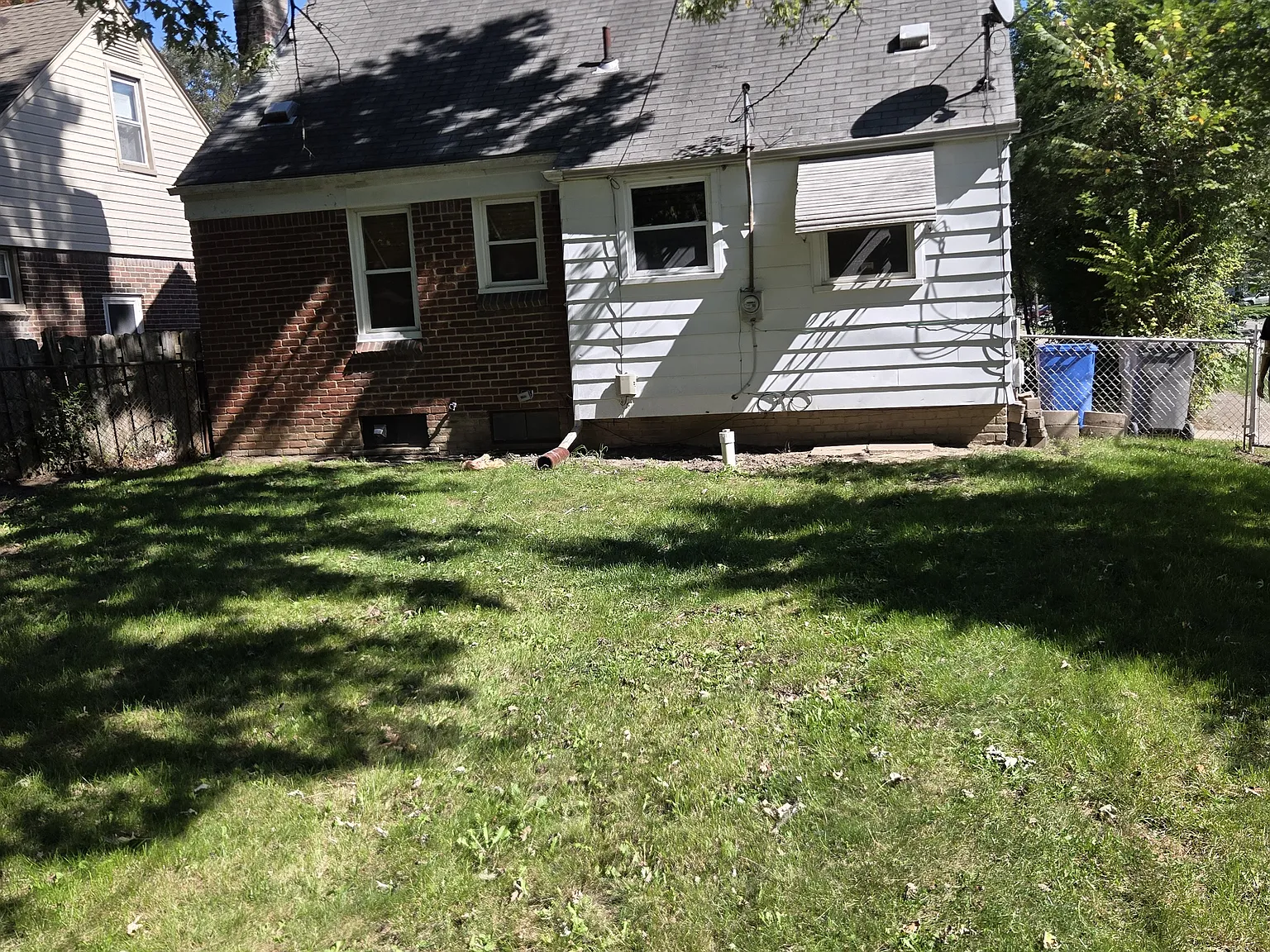 3 bed, 1154 sqft, $1,400 — Photo 2