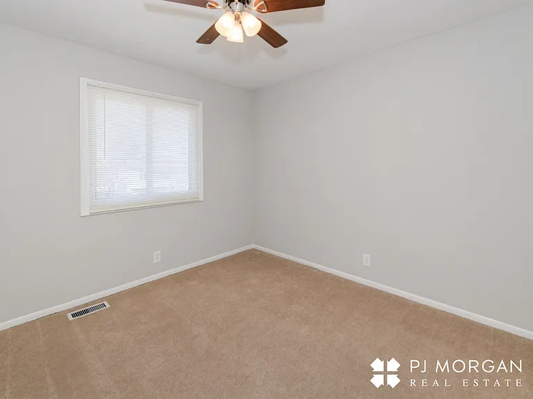 4107 N 213th Cir — Photo 8