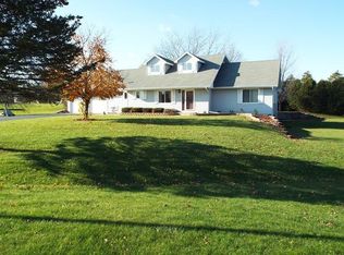 N6245 Tamarack Ct, Elkhorn, WI 53121