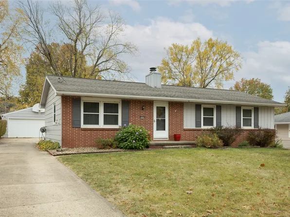 8400 Airline Ave, Urbandale, IA 50322