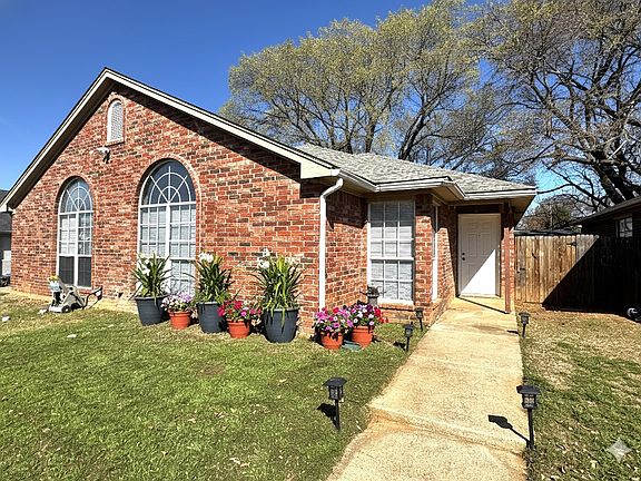 2nd image of 1707 Tina Marie Rd #A & B