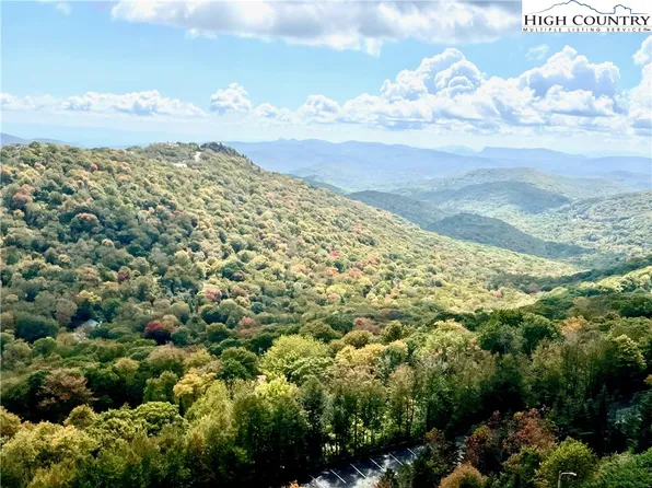 303 Sugar Top Drive #8-2824, Sugar Mountain, NC 28604