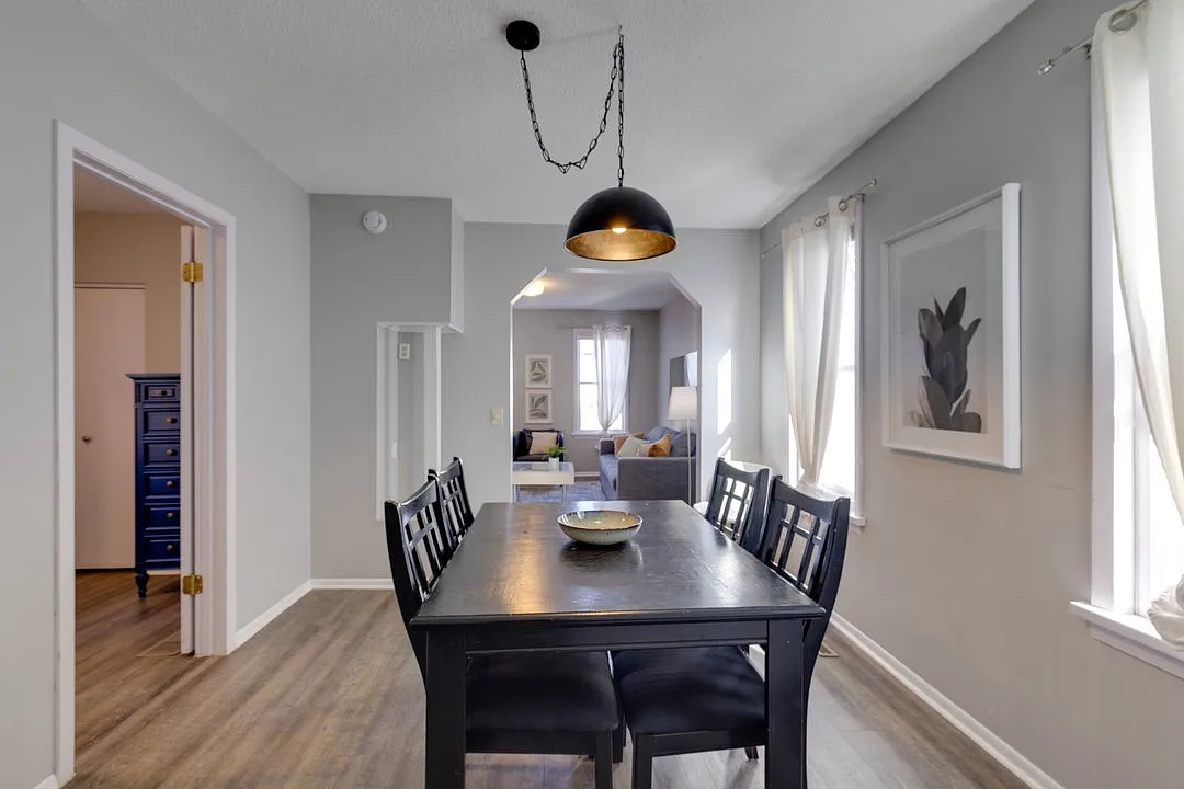 2619 S 7th St — Photo 3