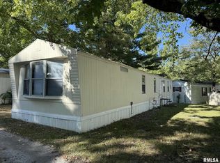 73 Grassy Rd, Carbondale, IL 62902