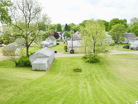4th image of 15 Cottage St