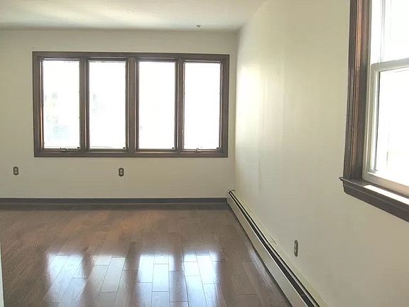 4th image of 116 Major St Floor 1