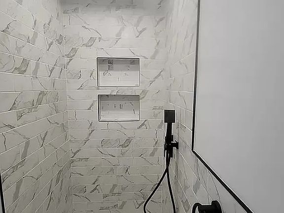 5th image of 140 W 86th St #2D
