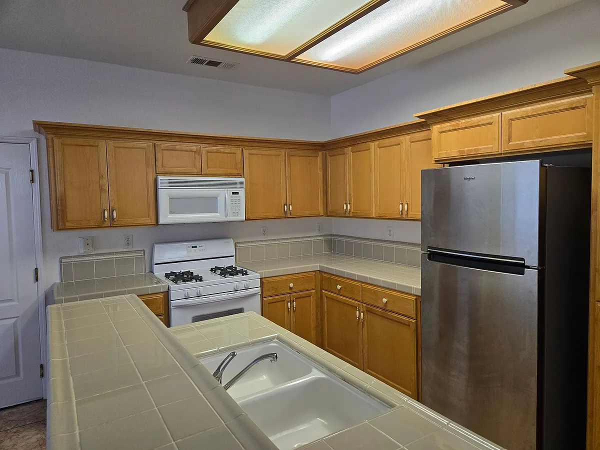 Building Photo - 3621 S Bollinger Ct