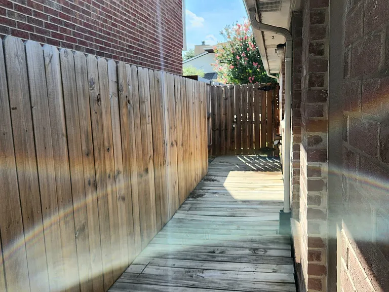 465 El Rio Dr — Photo 11