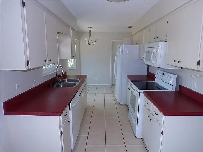 10104 Willmington Blvd — Photo 6