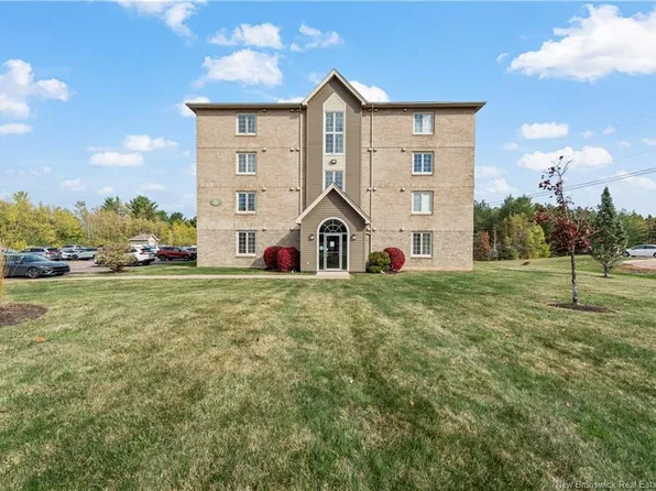 65 Diamond Head Ct #112, Moncton, NB E1G 0V6