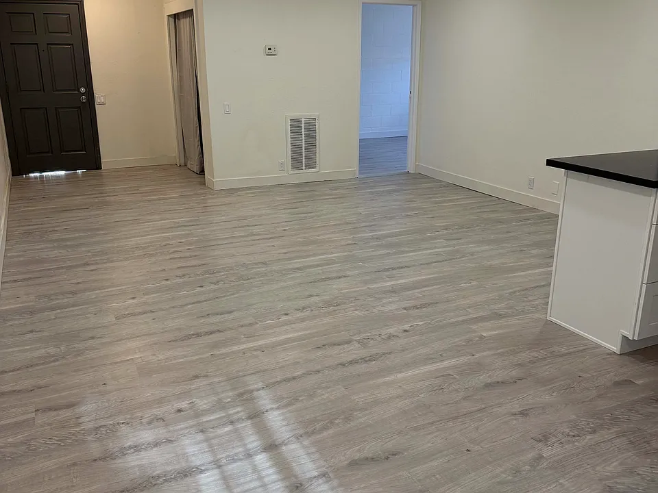 2913 Stewart Ave #4
