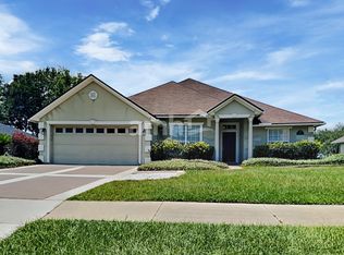 640 Mandy Oaks Dr, Jacksonville, FL 32220