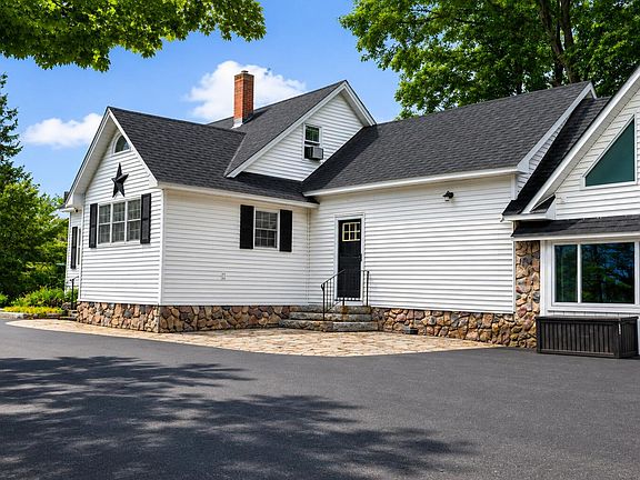 3rd image of 19 Stetson Road