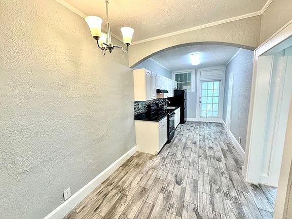 3rd image of 3007 W Estrella St APT 4