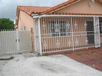 2nd image of 9089 NW 113th St