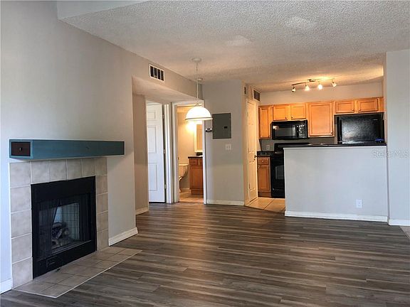 5th image of 420 Forestway 302 Cir
