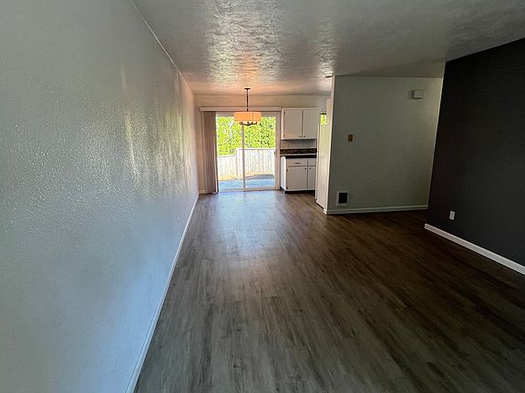 3rd image of 22787 SW Lincoln St APT 2