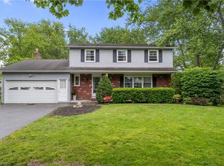 20 Paddington Dr, Rochester, NY 14624