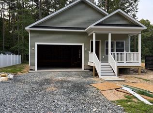 352 N Glebe Rd, Montross, VA 22520