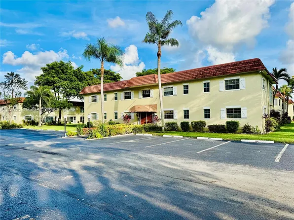 5641 SW 2nd Ct APT 210, Pompano Beach, FL 33068