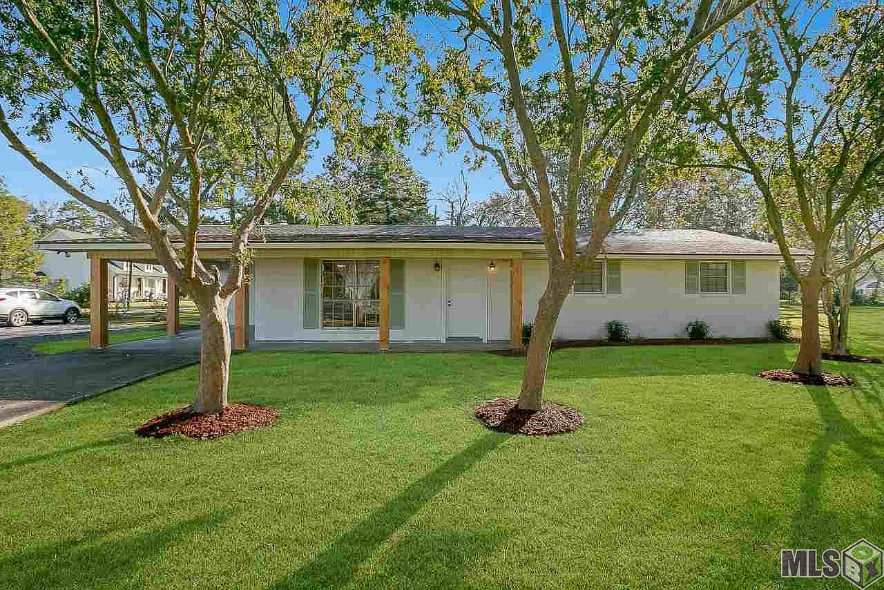 北北西に曇と往け = NORðNORðVESTUR,INN Í SKÝJABA… 15314 N Gleneden St, Spokane, WA 99208 | MLS #202517253 | Zillow