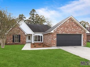 10016 Petersburg Dr, Denham Springs, LA 70706