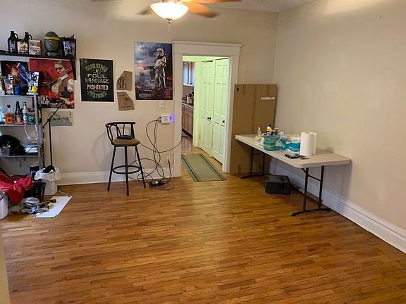 3rd image of 1610 Summit St #1610