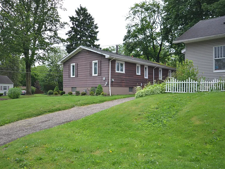646 Morningview Ave — Photo 6