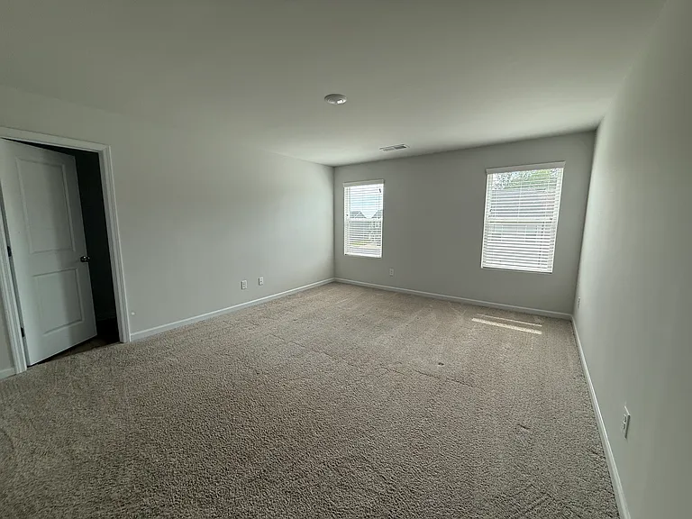 5251 Canberra Dr — Photo 27