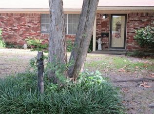 421 Meadow Ln, Bonham, TX 75418
