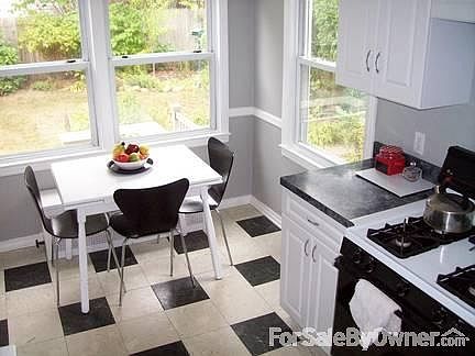 4th image of 8432 247th St