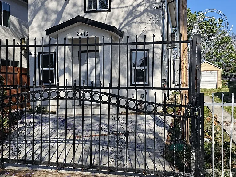 9412 Wilmington Ave — Photo 1