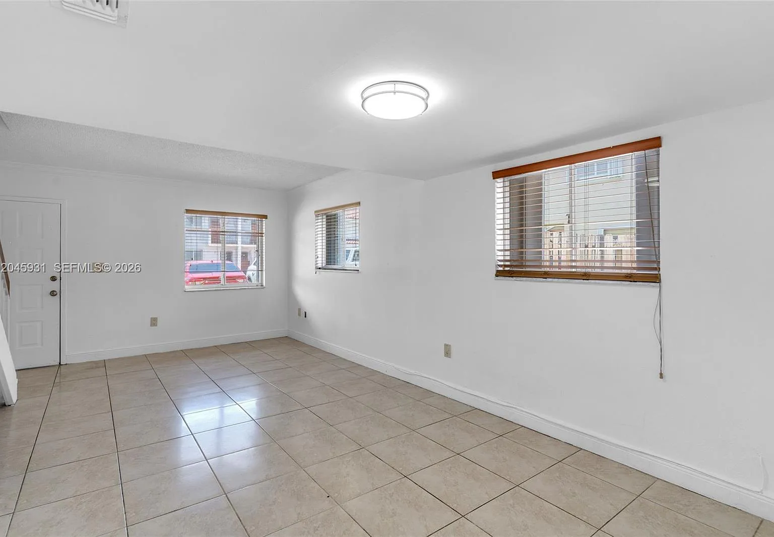 Mira Villas Condo — Photo 4